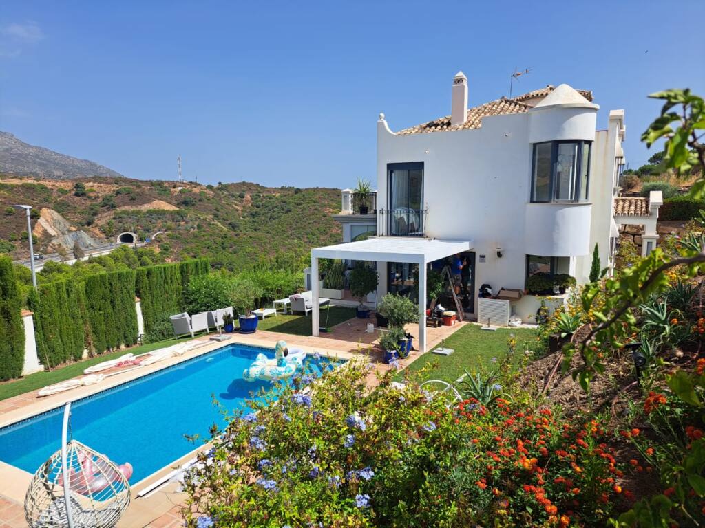 Pergola bioclimatica en marbella